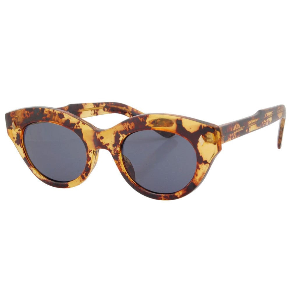 cat-eye sunglasses